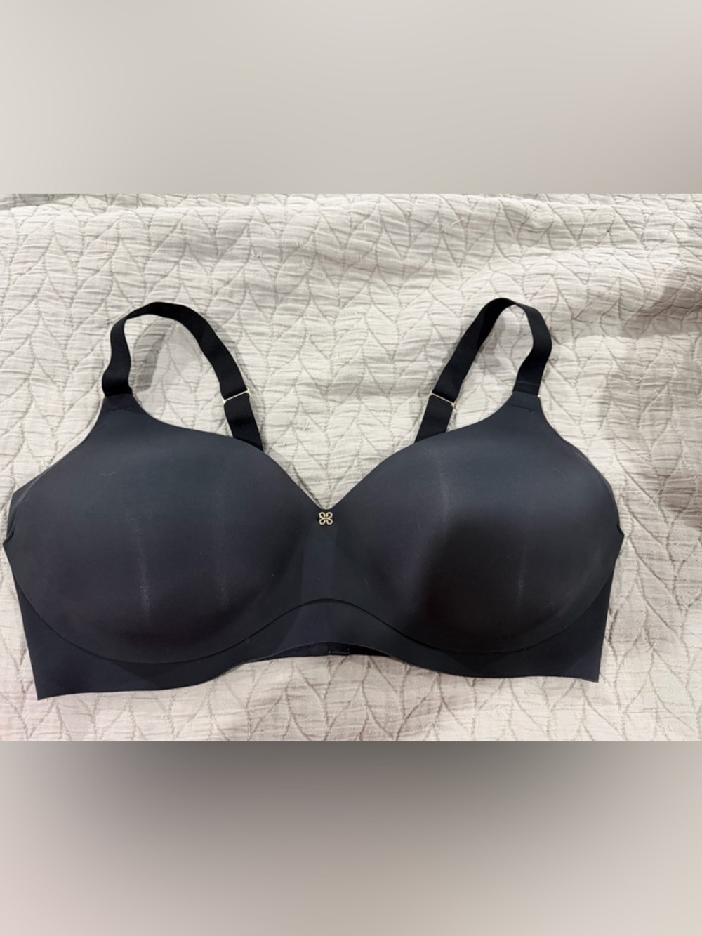 Honeylove Black Smooth Molded T-Shirt Bra with Gold Accent